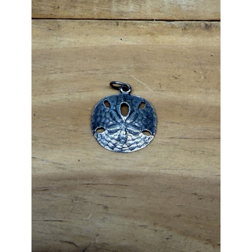 James Avery Retired Sand Dollar Pendant - Sterling Silver 925